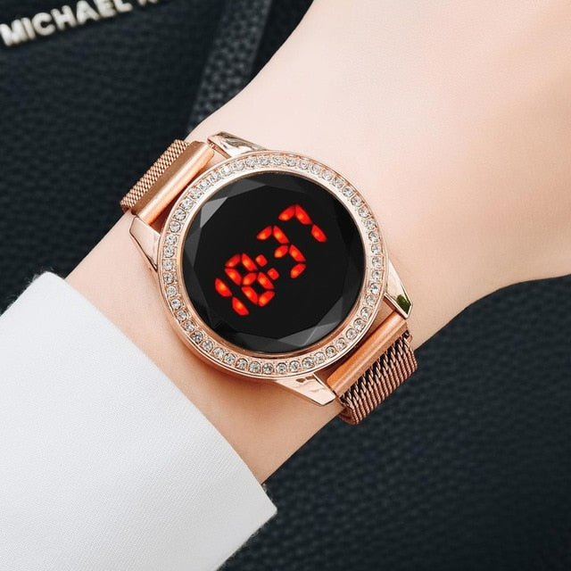 Fashion Magnetic Women Watches