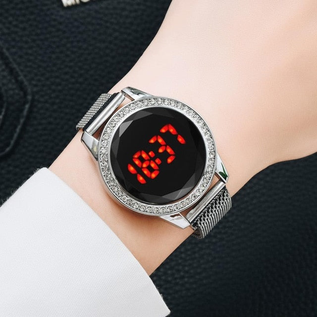 Fashion Magnetic Women Watches